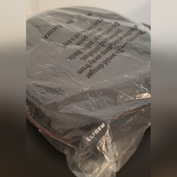 Black Hard Shell Case - Picture 6 of 9